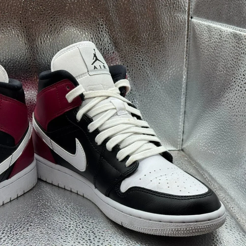Size 9.5 Nike Air Jordan 1 Black Mid Noble‎ Red White Mens Sneaker BQ6472-016